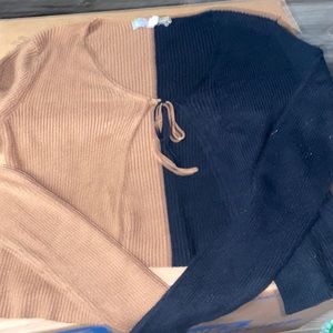 a medium hazel moon long sleeve crop top